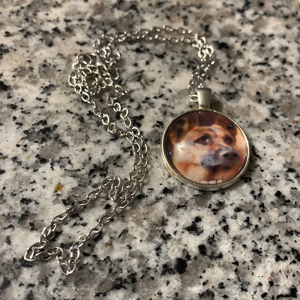 German Shepherd Necklace - Picture 3 of 4